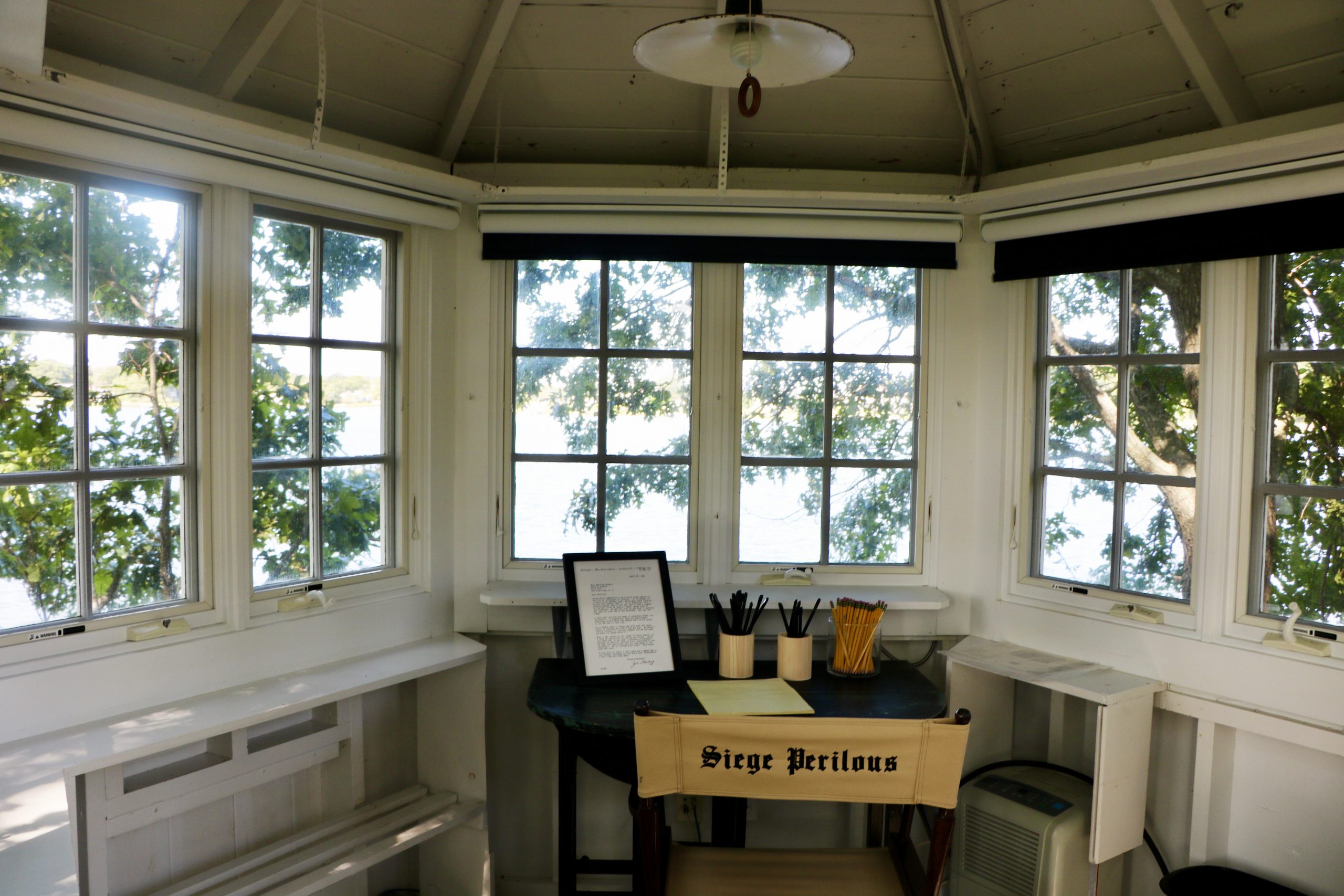 Searching for Steinbeck in Sag Harbor Woonlookbook